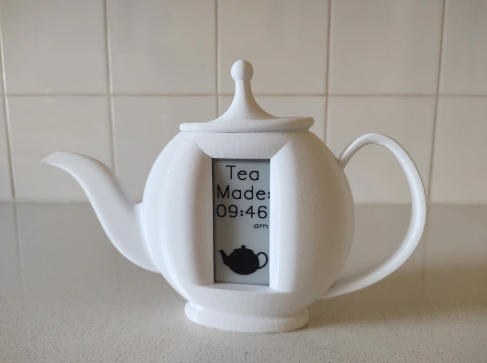 An E Ink tea timer for brewing the perfect tea