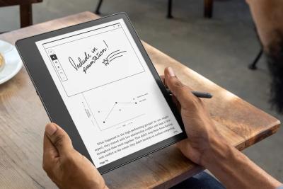 Amazon Kindle Scribe - 10.2" 300PPI front-lit touch E Ink display